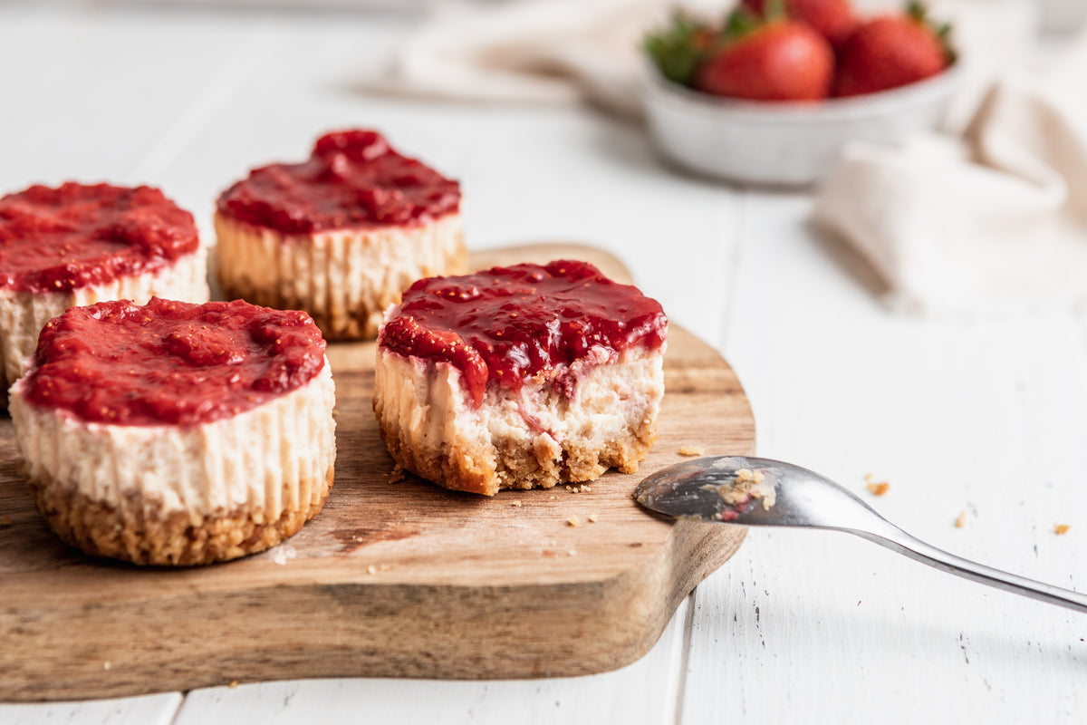 Mini Strawberry Protein Cheesecakes - Nuzest UK
